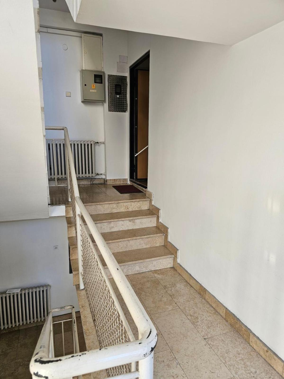 Apartman Centar Bulevar Ex Sa Garazom Banja Luka Exterior foto