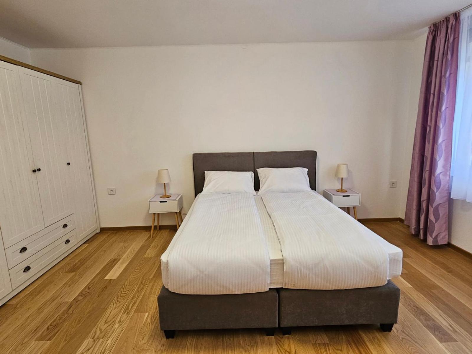 Apartman Centar Bulevar Ex Sa Garazom Banja Luka Exterior foto