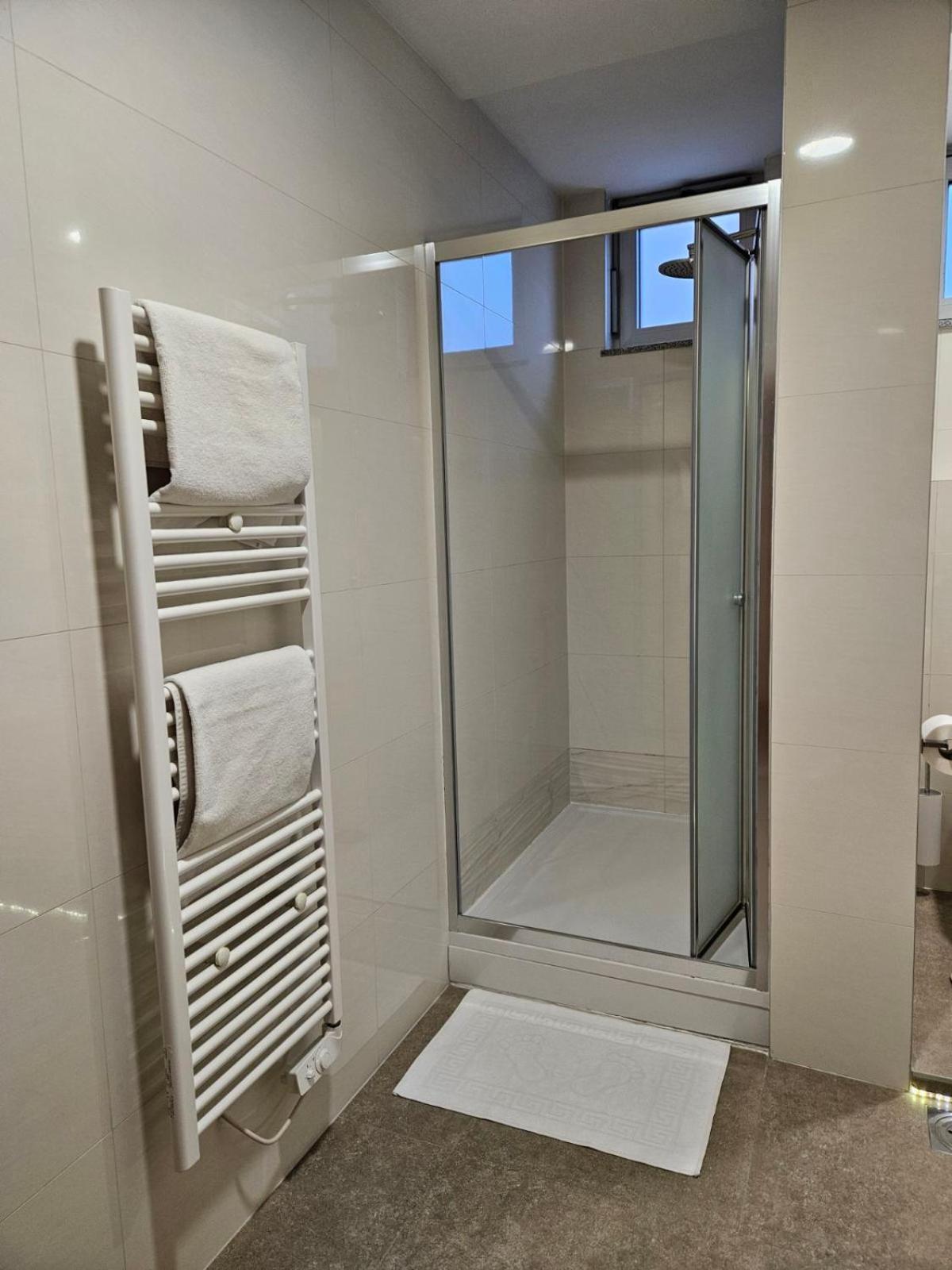 Apartman Centar Bulevar Ex Sa Garazom Banja Luka Exterior foto
